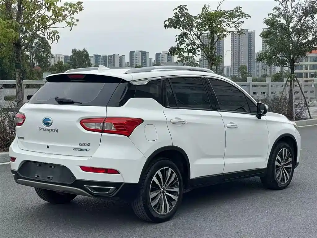 GAC TRUMPCHI GS4 NEW ENERGY