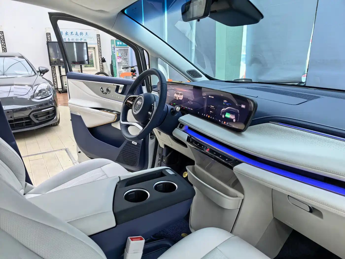 Buick GL8 New Energy 2024 Landglory Luxury Edition 7-Seater фото 9