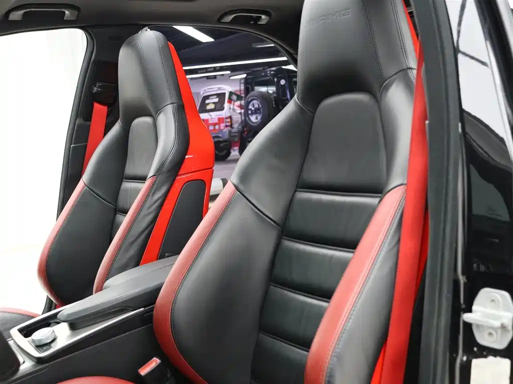 Mercedes-Benz C-Class AMG 2010 AMG C 63 Sport Enhanced Edition фото 3