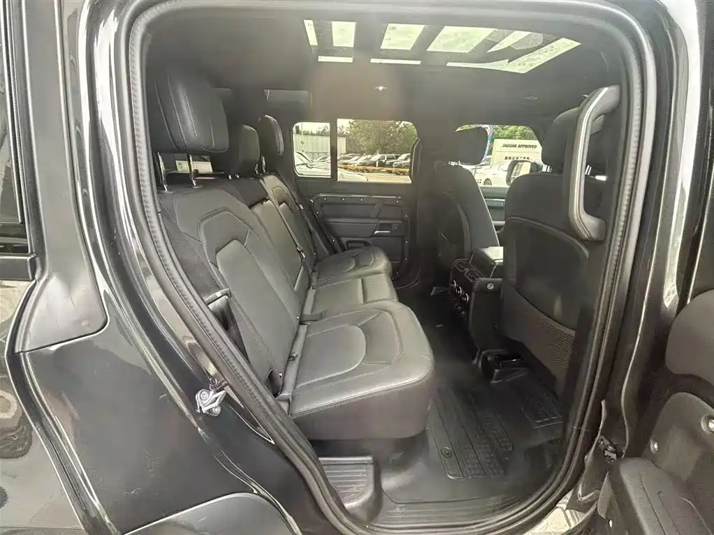 LAND ROVER GUARD