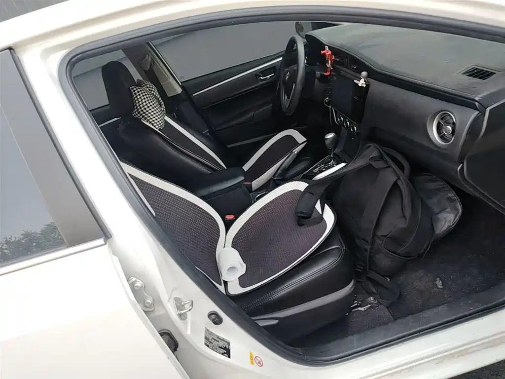 Toyota Corolla 2017 Facelift 1.2T S-CVT GL фото 25