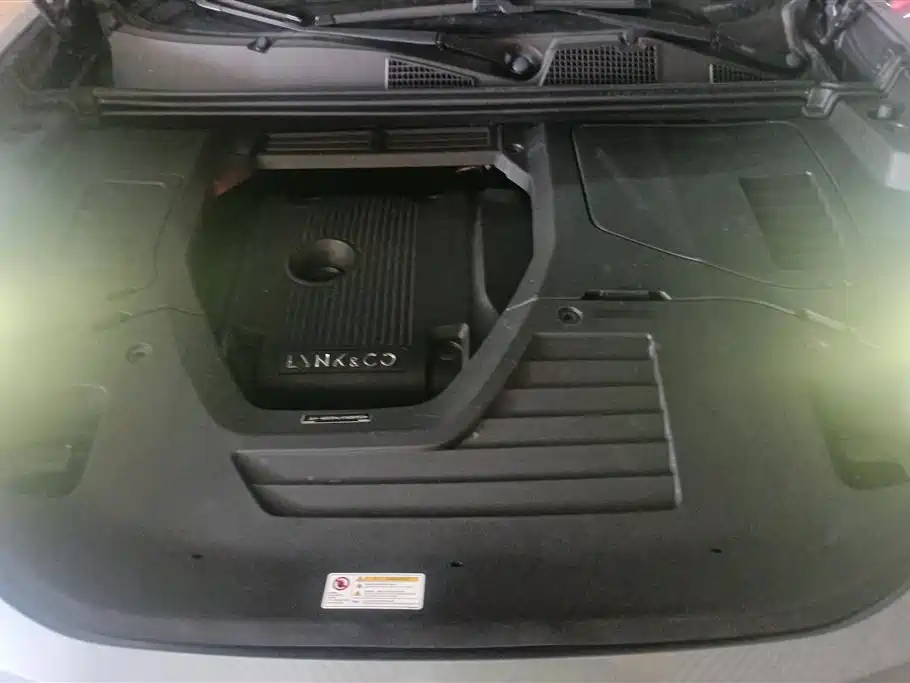 Lynk & Co 01 2019 2.0T 2WD Pro Edition China V фото 10