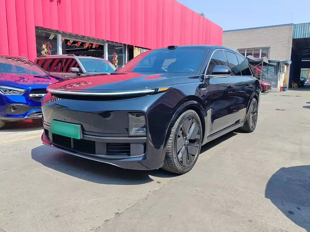 Li Auto L8 2025