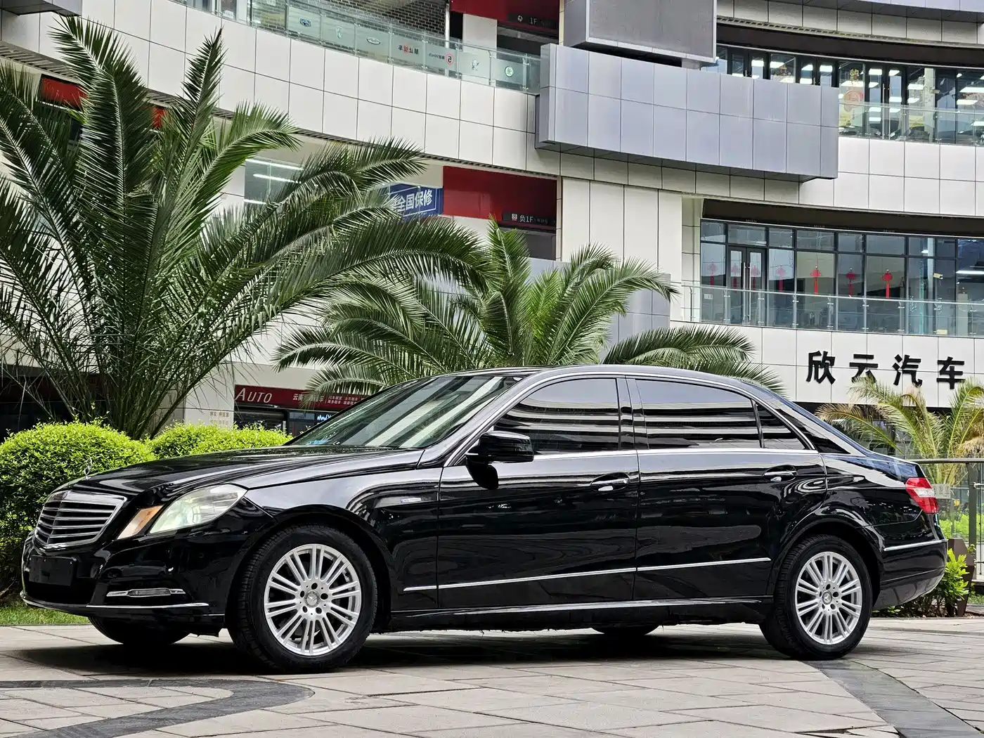 Mercedes-Benz E-Class 2012 E 200 L CGI Elegance