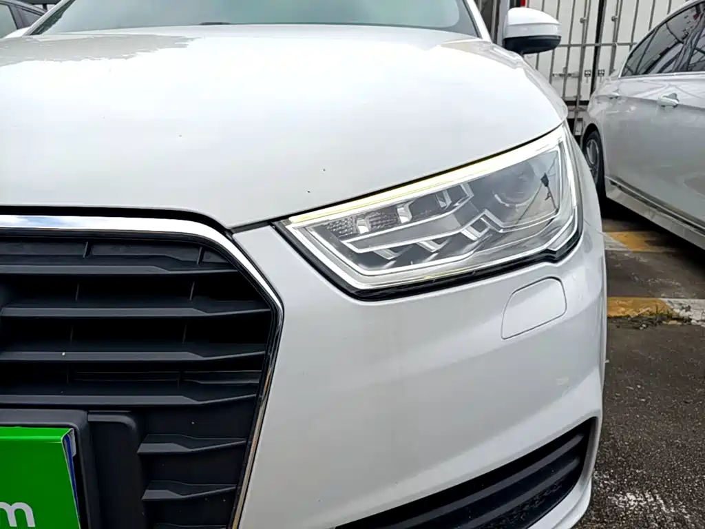 Audi A1 2016 2016 30 TFSI Sportback Design Style Edition