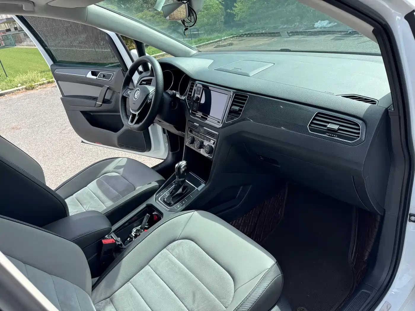 Volkswagen Golf Sportsvan 2019 280TSI Automatic Voyager China V фото 16