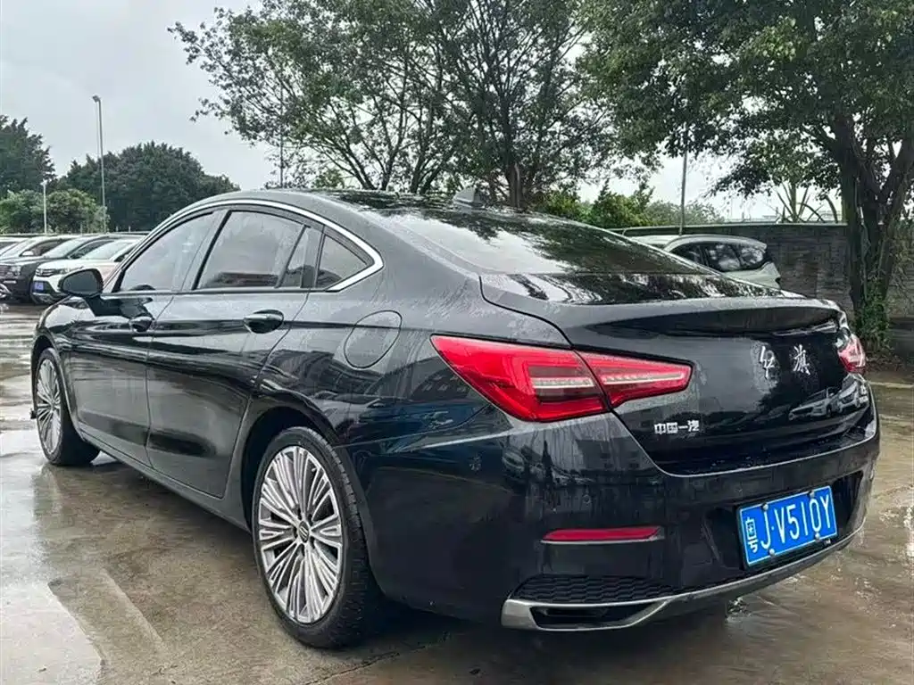 Hongqi H5 2022 Classic 1.5T DCT Flag Rhythm Edition фото 8