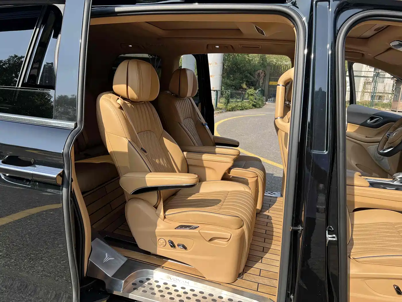 Voyah Auto Voyah Dreamer 2022 Low-carbon Dream+Smart Package фото 13