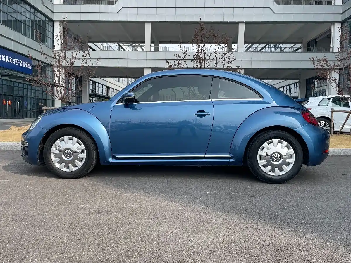 Volkswagen Beetle 2018 180TSI Easy Joy Edition фото 4