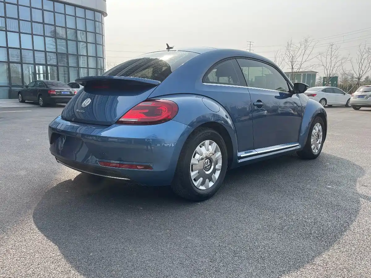 Volkswagen Beetle 2018 180TSI Easy Joy Edition фото 7