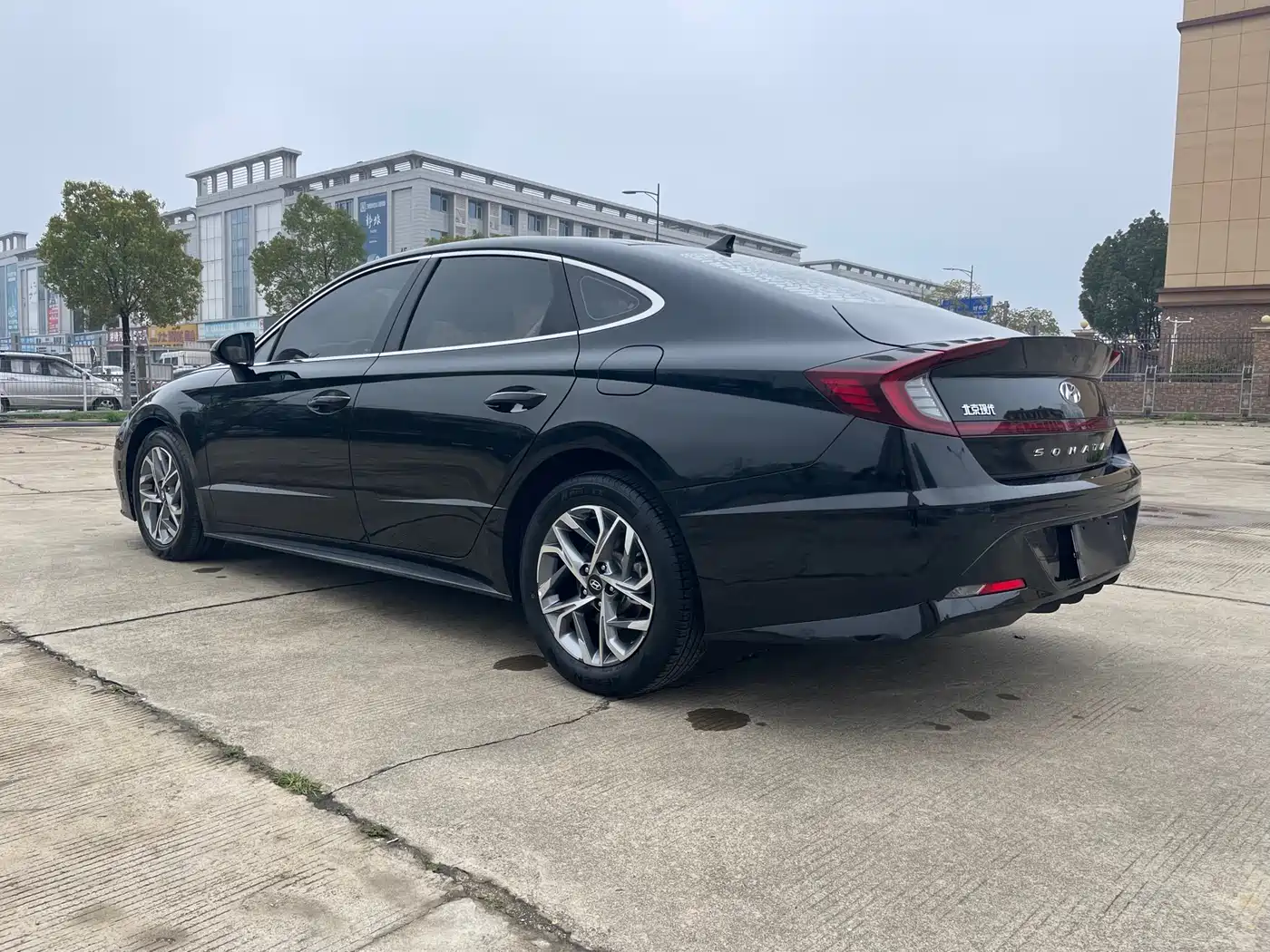 HYUNDAI SONATA