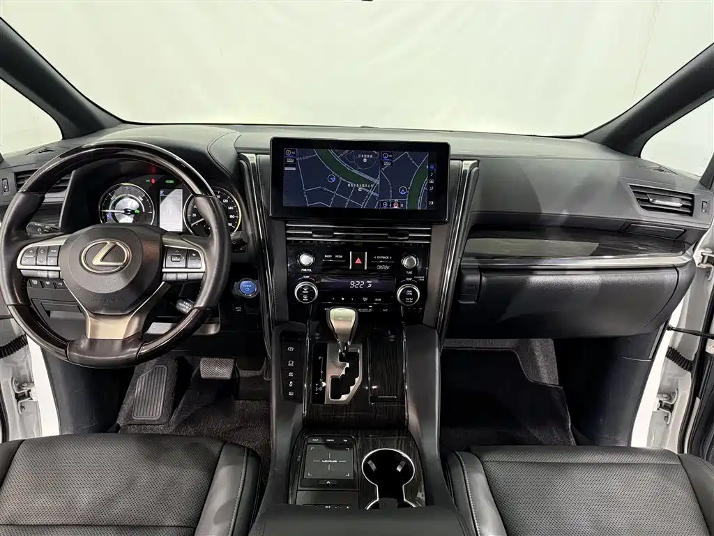 Lexus LM 2020 300h Seven-Seater Elegance Edition фото 7