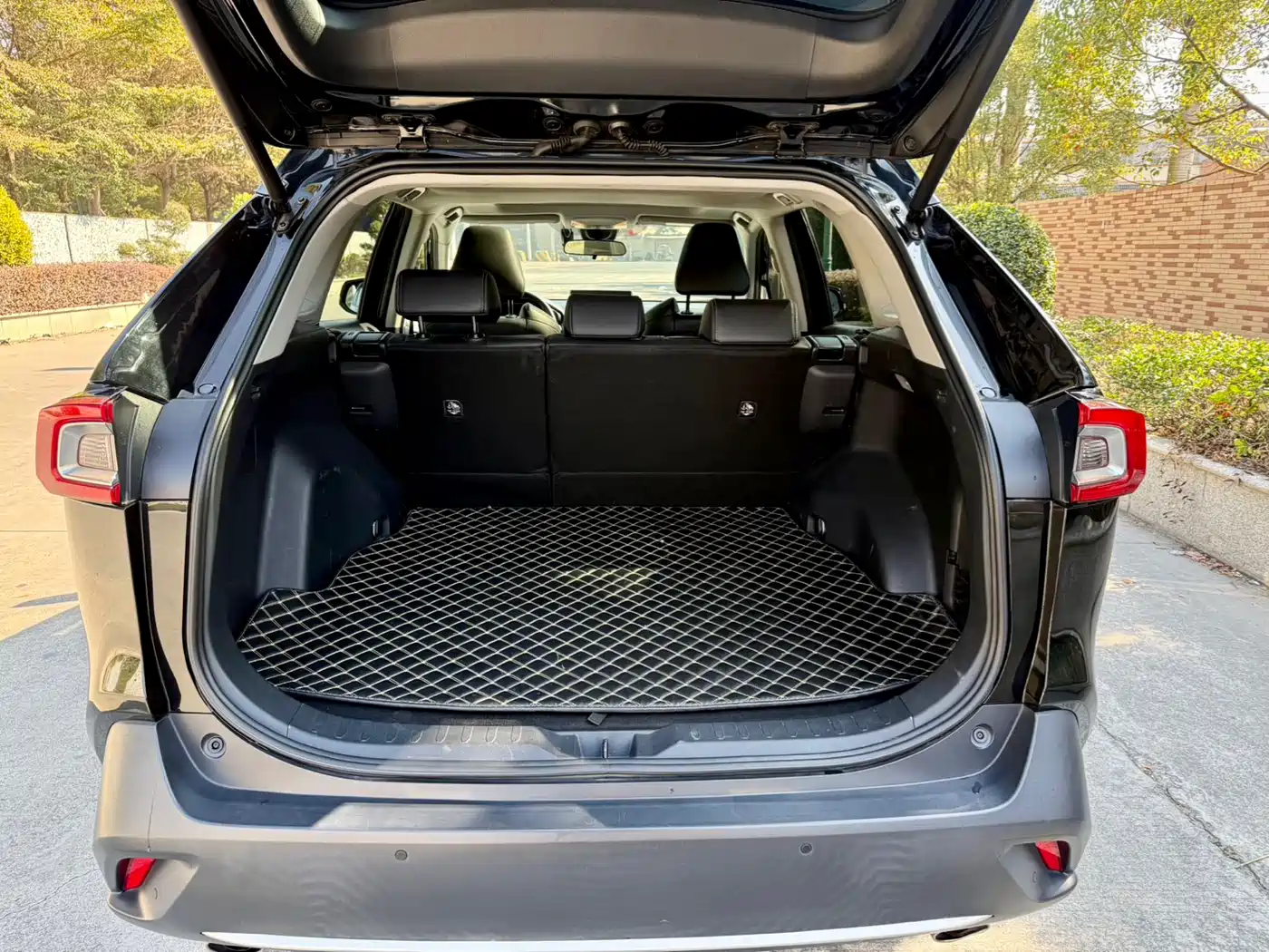 Toyota Wildlander 2021 2.0L CVT 2WD Luxury Edition фото 25