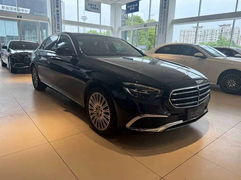Mercedes-Benz E-Class 2022 E 300 L Fashion фото 3