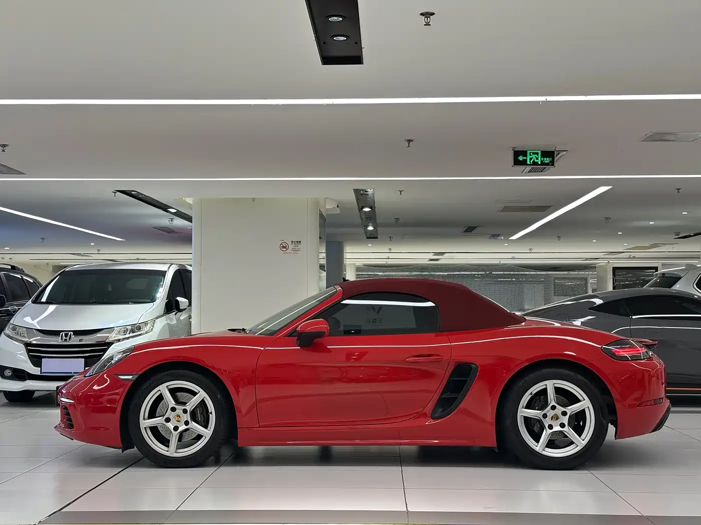 Porsche 718 2017 2016 Boxster 2.0T