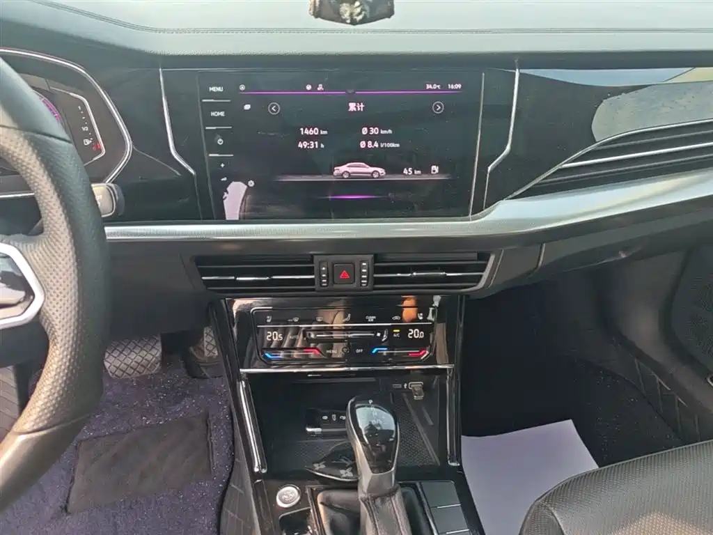 Volkswagen Passat 2023 330TSI Starlight Luxury Edition фото 13