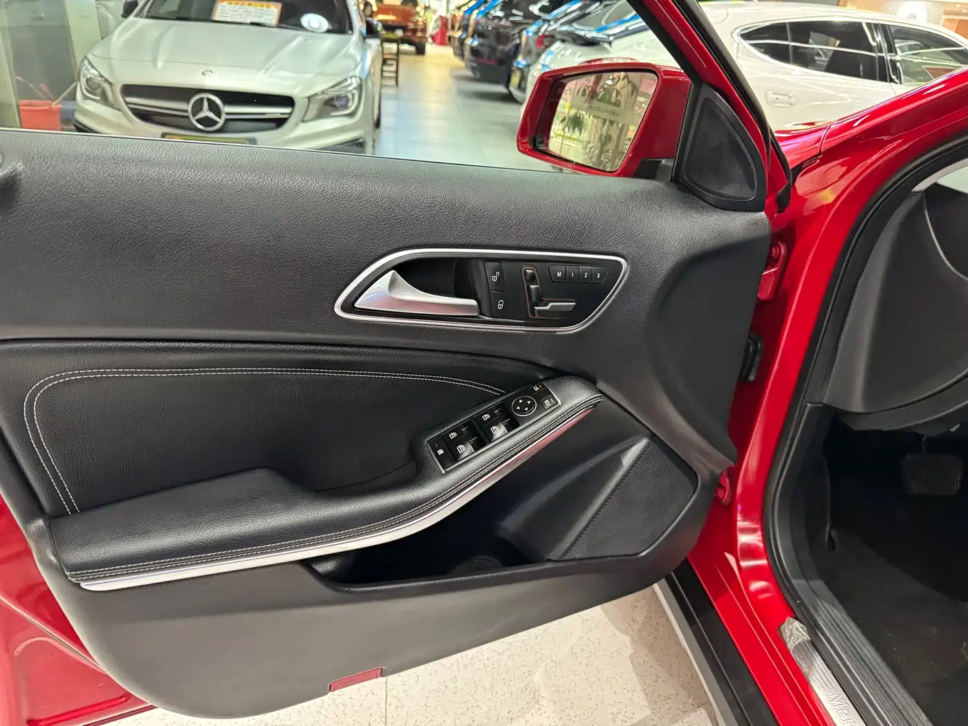 Mercedes-Benz GLA (Import) 2015 GLA 200 фото 5