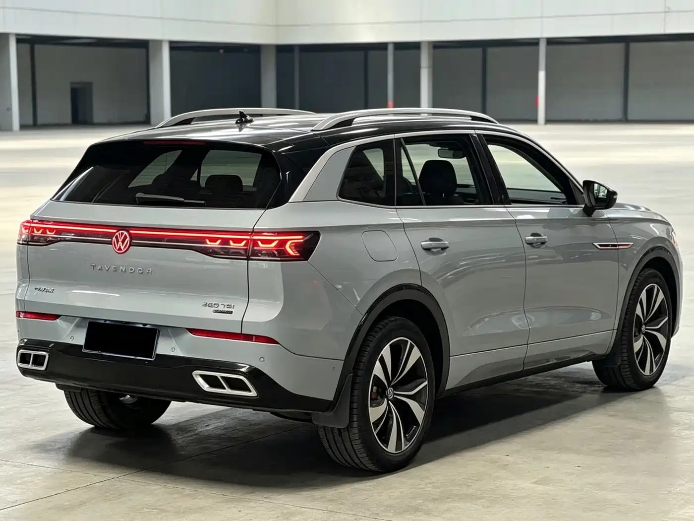 Volkswagen Talagon 2023 380TSI 4WD R-Line Launch Edition фото 6