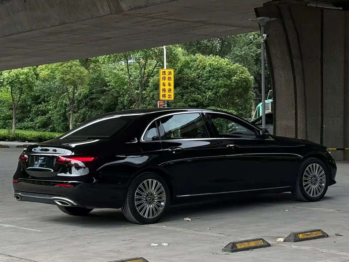 Mercedes-Benz E-Class 2021 E 300 L Luxury фото 9