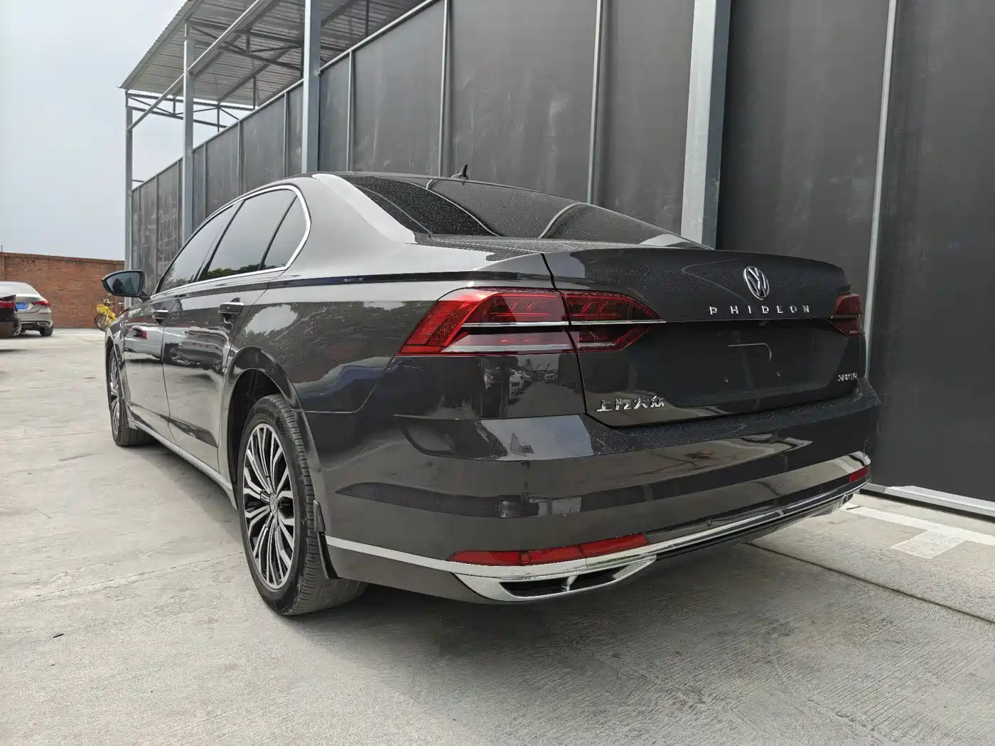 Volkswagen Phideon 2018 Facelift 380TSI FWD Business фото 15
