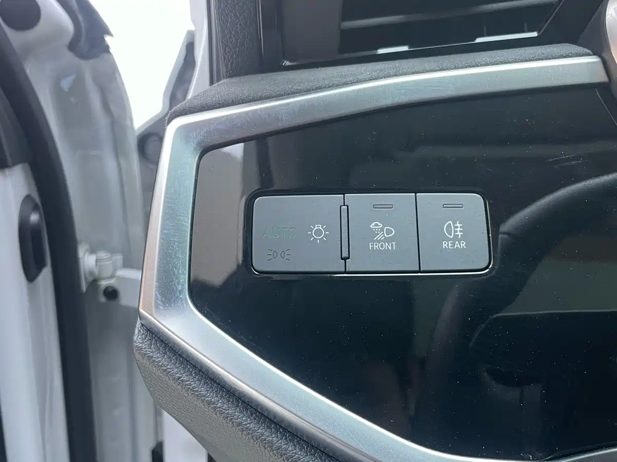 Audi Q3 2023 35 TFSI Fashion Dynamic (1.4T) фото 15