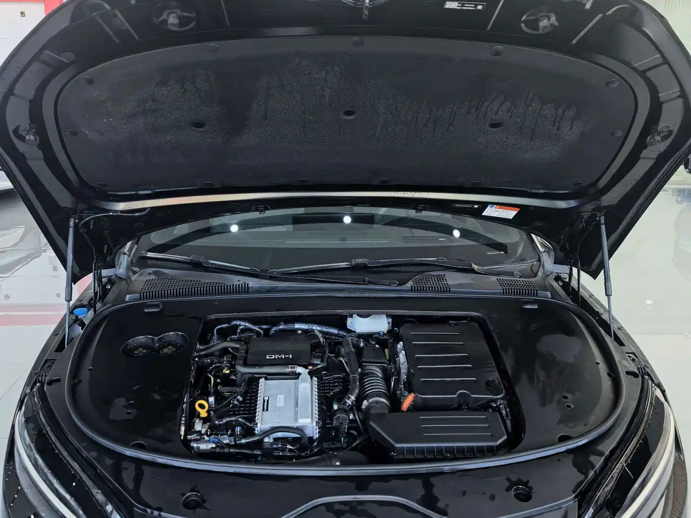 BYD Han 2025 2025 DM-i Smart Driving Edition 125KM LiDAR Flagship