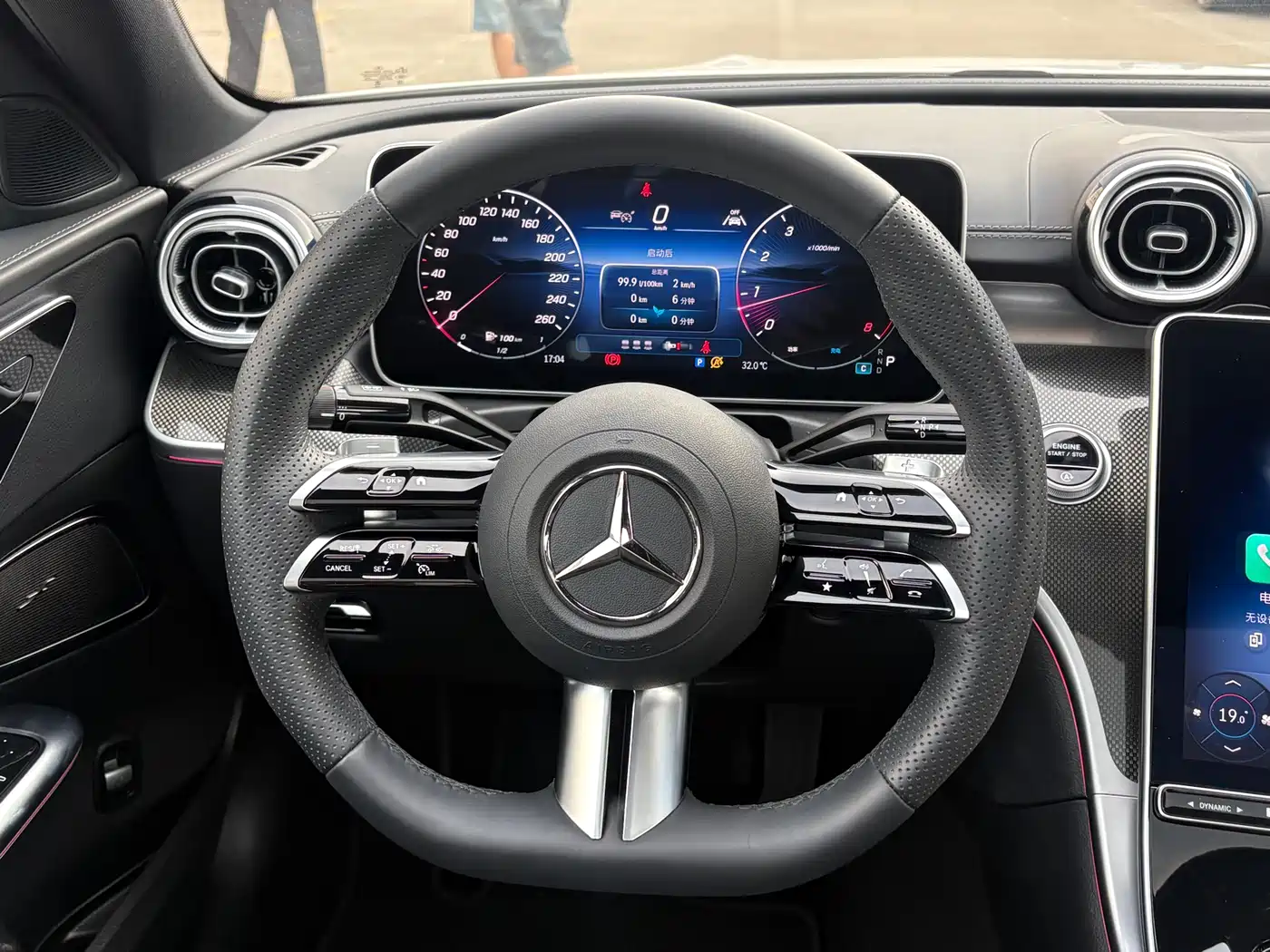 MERCEDES-BENZ CLASS C