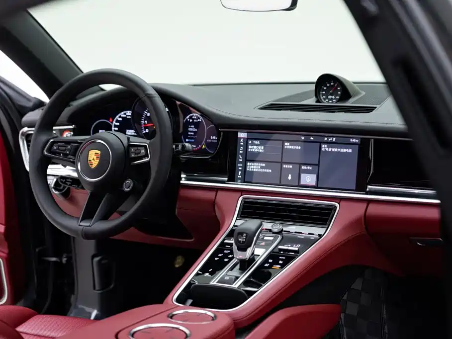 Фото 13 - Porsche Panamera