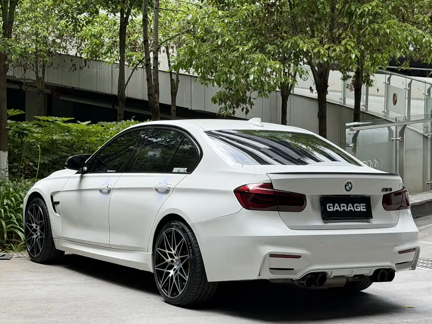 BMW 3 Series 2018 320i M Sport Package фото 4