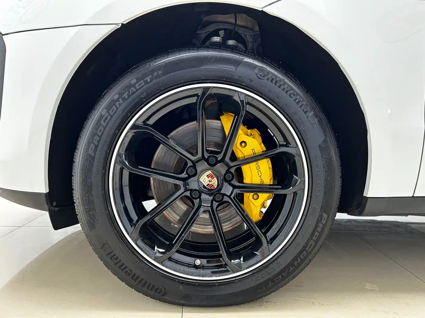 Porsche Macan 2023 Macan 2.0T фото 25