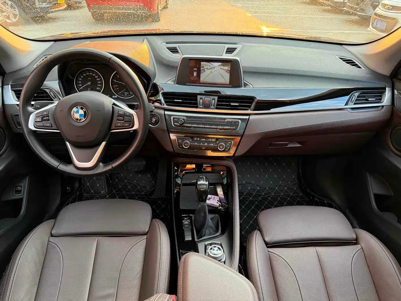 BMW X1 2018 sDrive18Li Premium Model фото 12