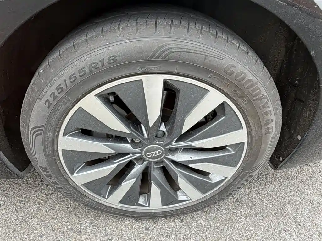 Audi A6L 2021 45 TFSI Exclusive Elegance фото 15