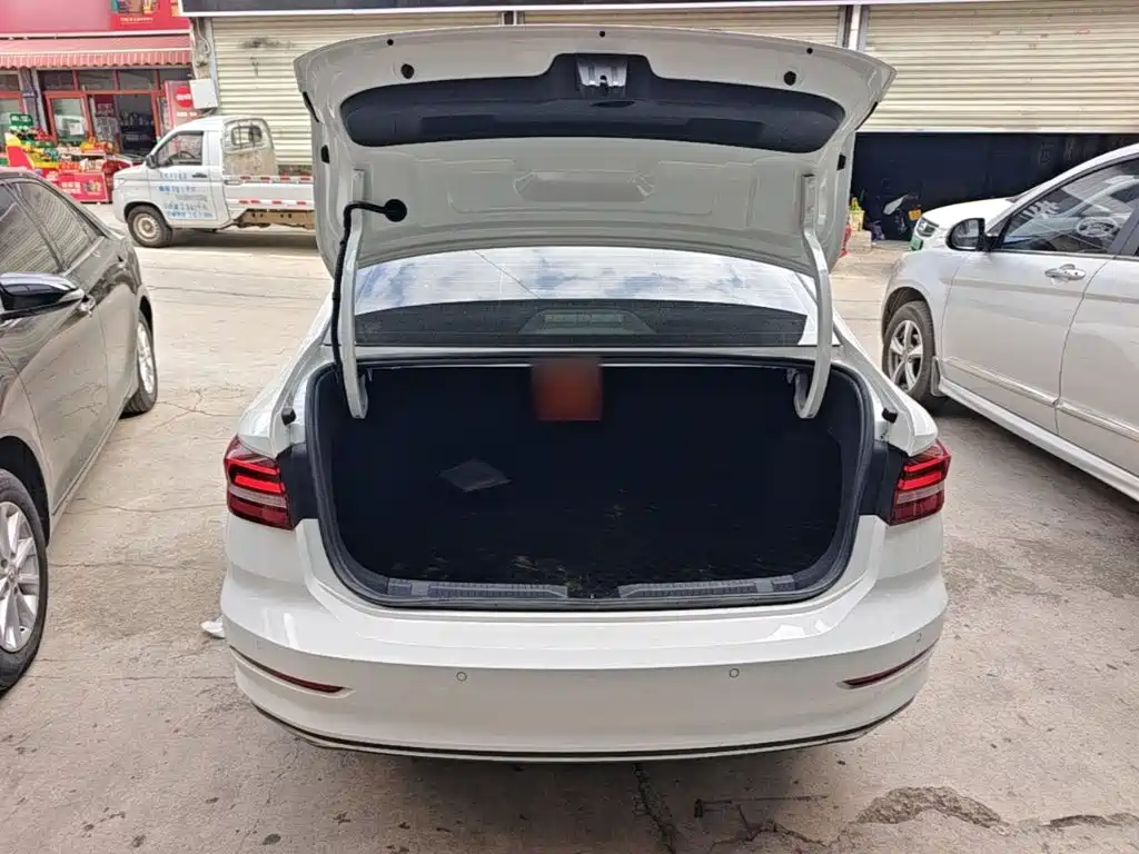 Photo 19 - Volkswagen Lavida