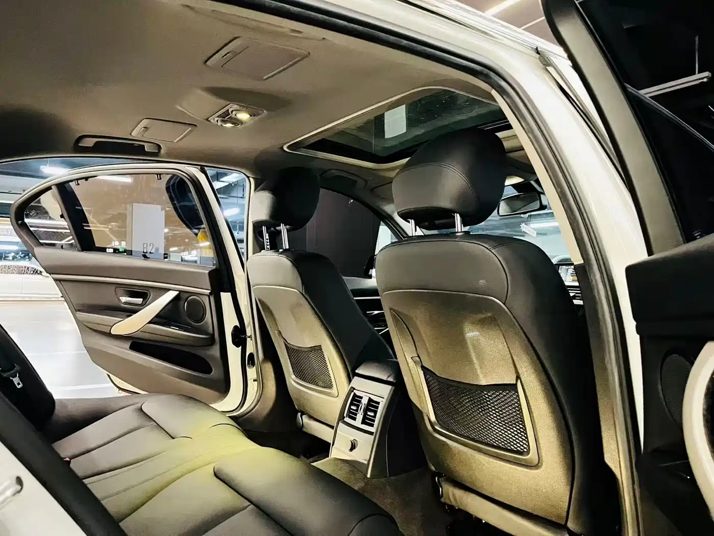 BMW 3 Series 2014 320Li Fashion фото 23