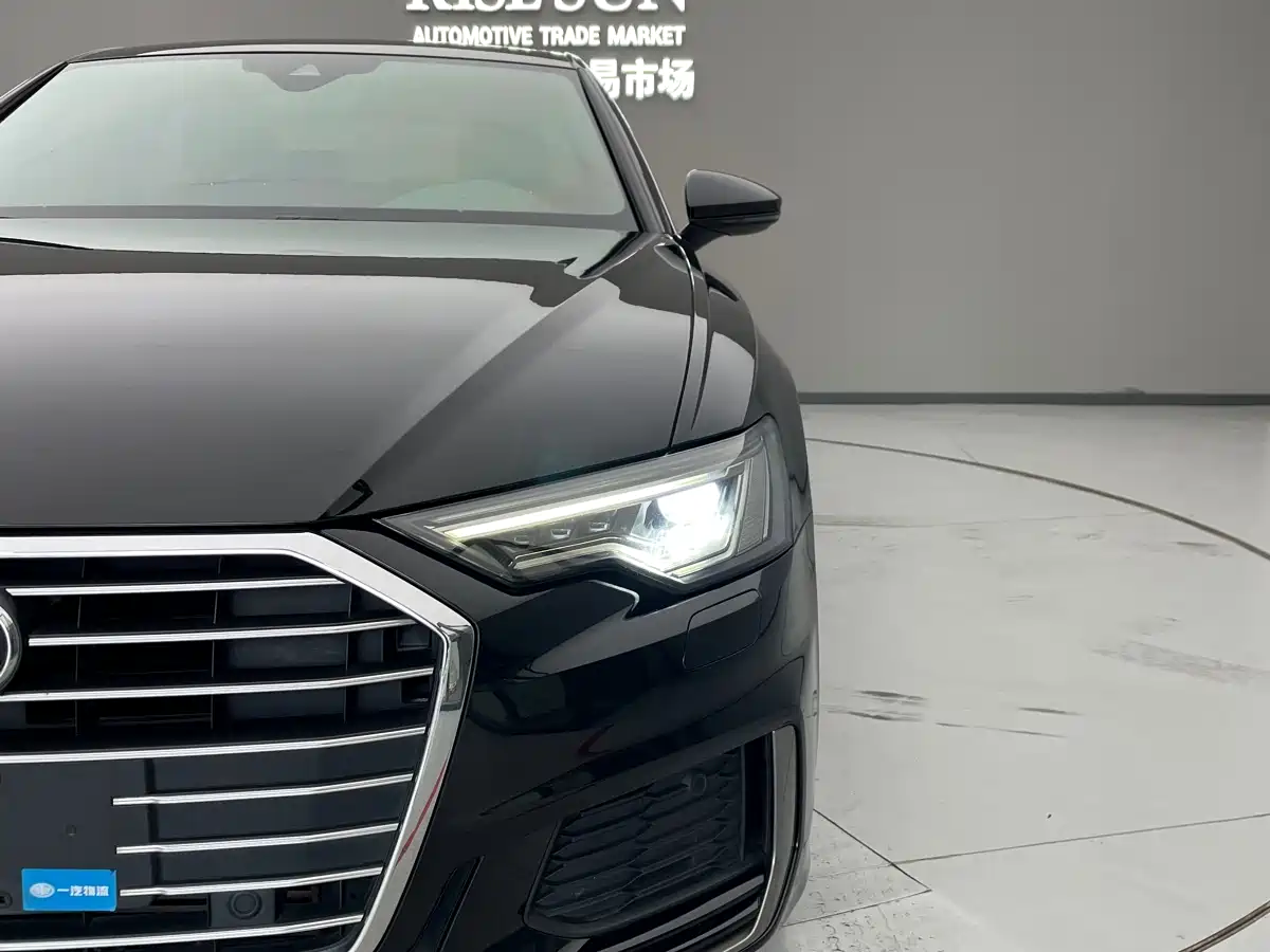 Audi A6L 2020 40 TFSI Luxury Dynamic фото 14