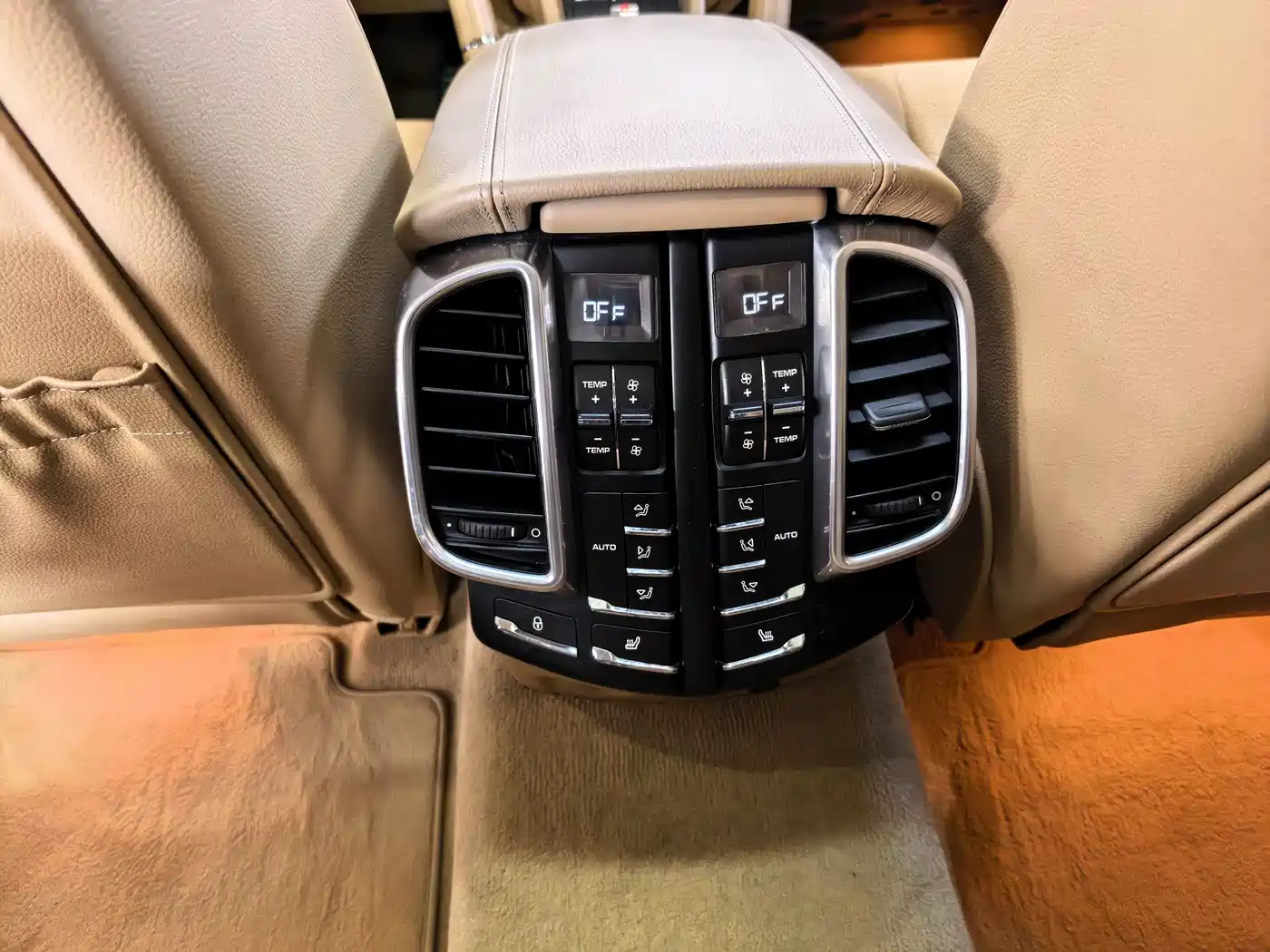 Porsche Cayenne 2014 Cayenne Platinum Edition 3.0T фото 6