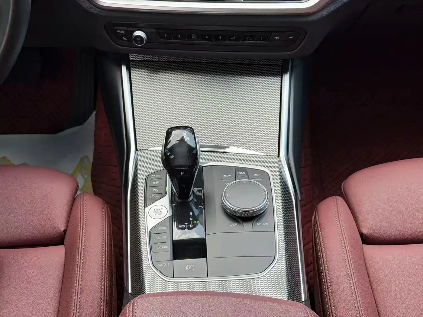 BMW 3 Series 2021 Second Facelift 330Li xDrive M Sport Shadowline Package фото 24