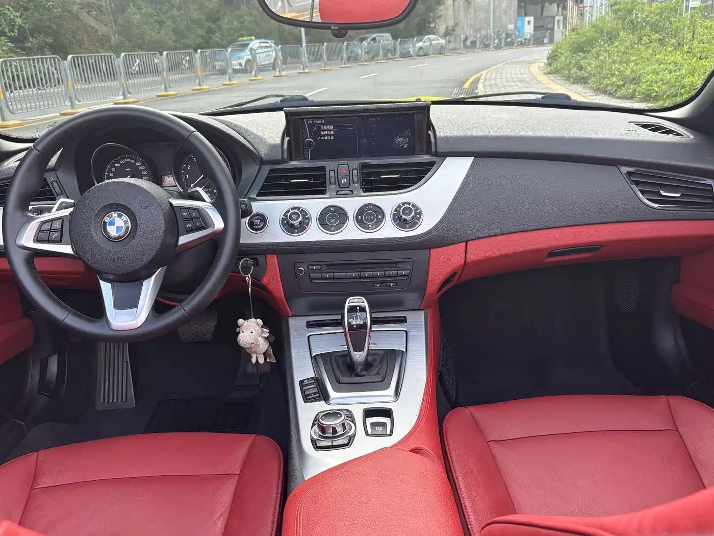 BMW Z4 2013 sDrive20i Leading фото 10