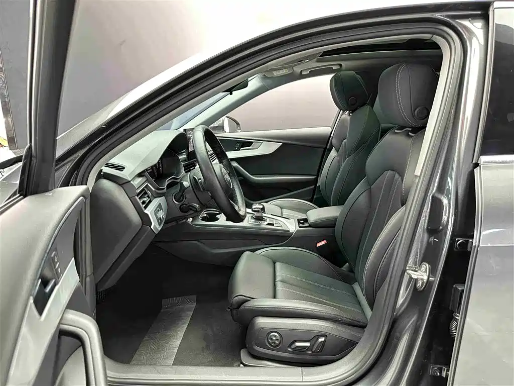 Audi A4L 2020 40 TFSI Fashion Dynamic Edition фото 5