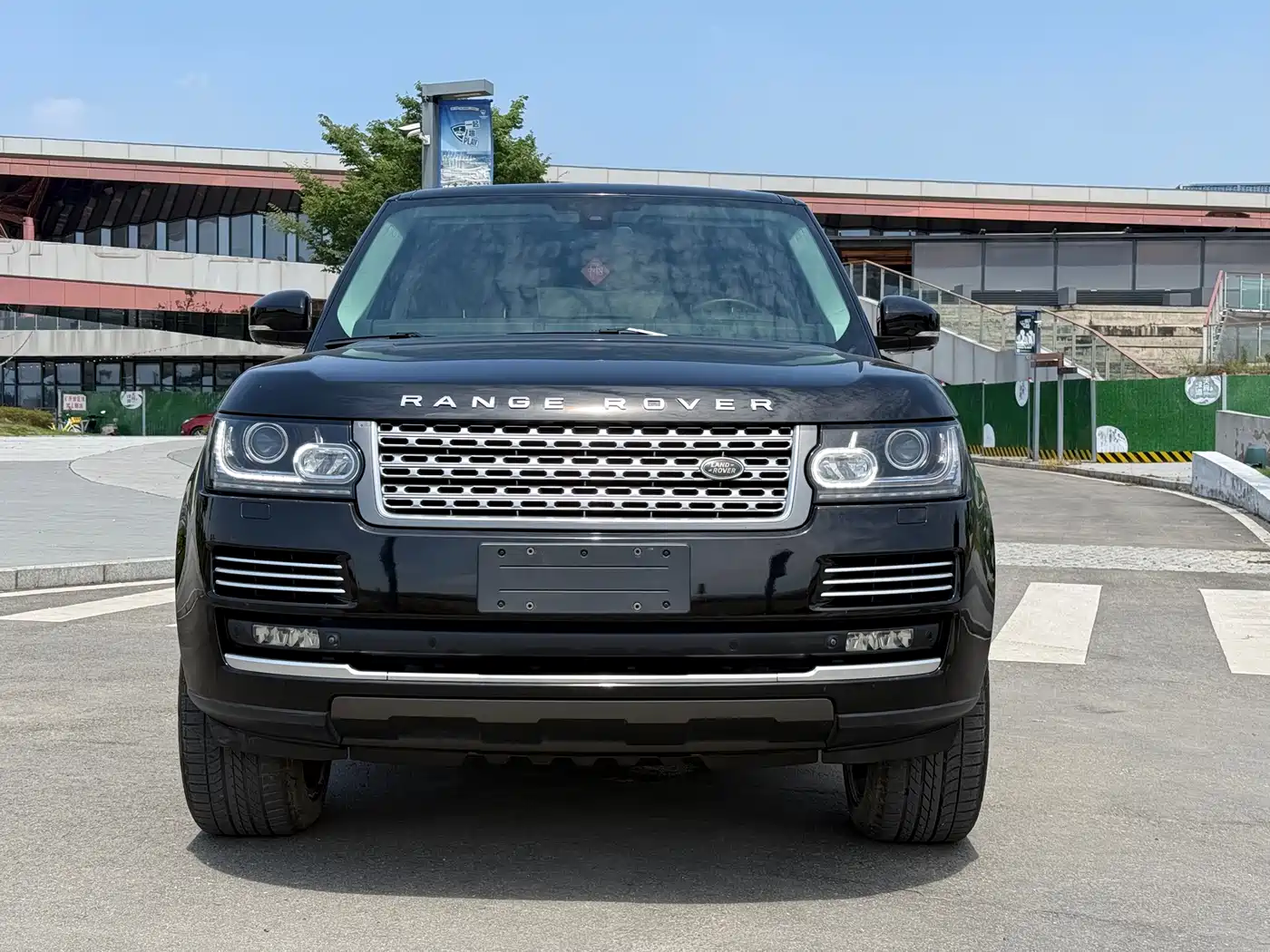 Land Rover Range Rover 2015 3.0 SC V6 Vogue SE Genesis Extended Edition фото 2