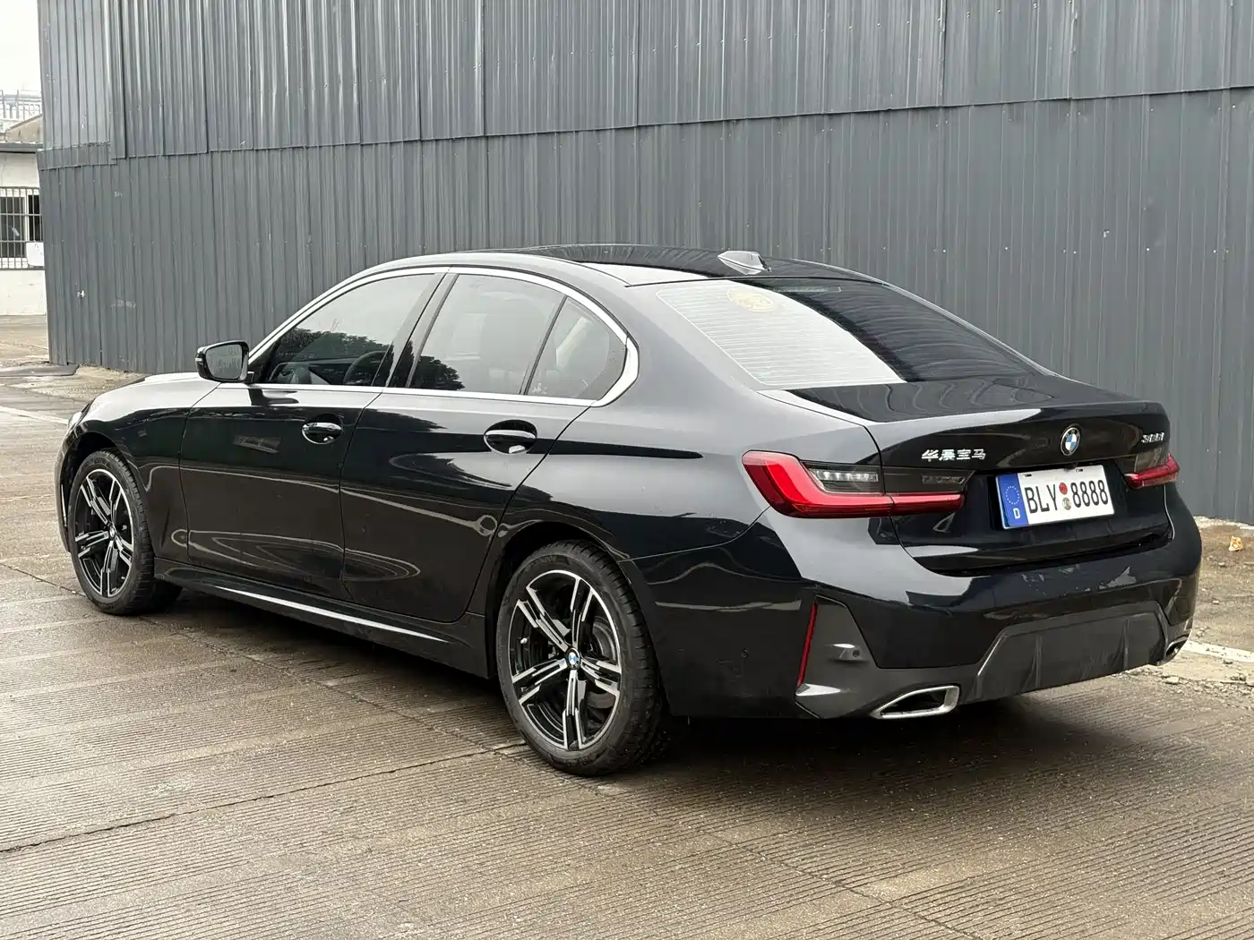 BMW 3 Series 2024 325i M Sport Shadowline Package фото 9