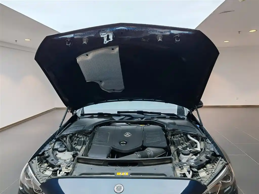 Mercedes-Benz C-Class 2023 C 260 L Night Edition Sport фото 17