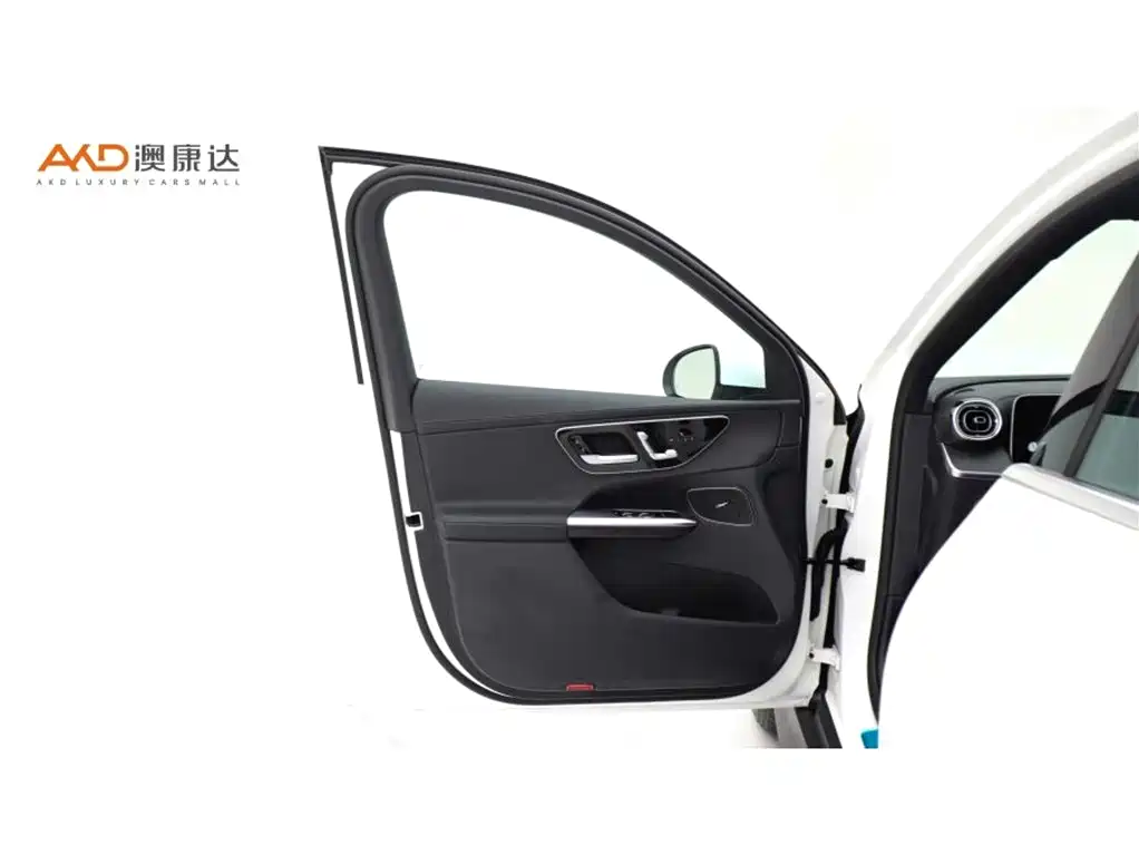 Mercedes-Benz GLC 2025 Model Year GLC 260 L 4MATIC Luxury фото 10