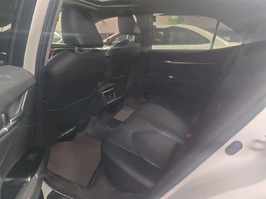 Toyota Camry 2023 2.0G Luxury Edition фото 17