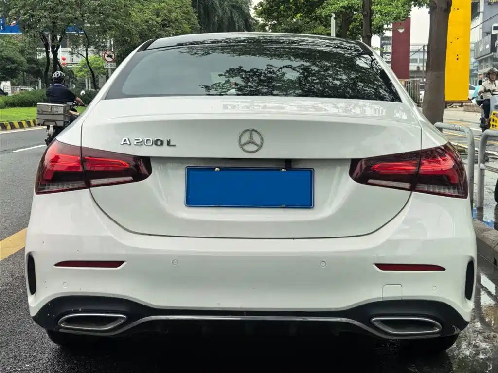 Mercedes-Benz A-Class 2019 A 200 L Sport Sedan фото 8