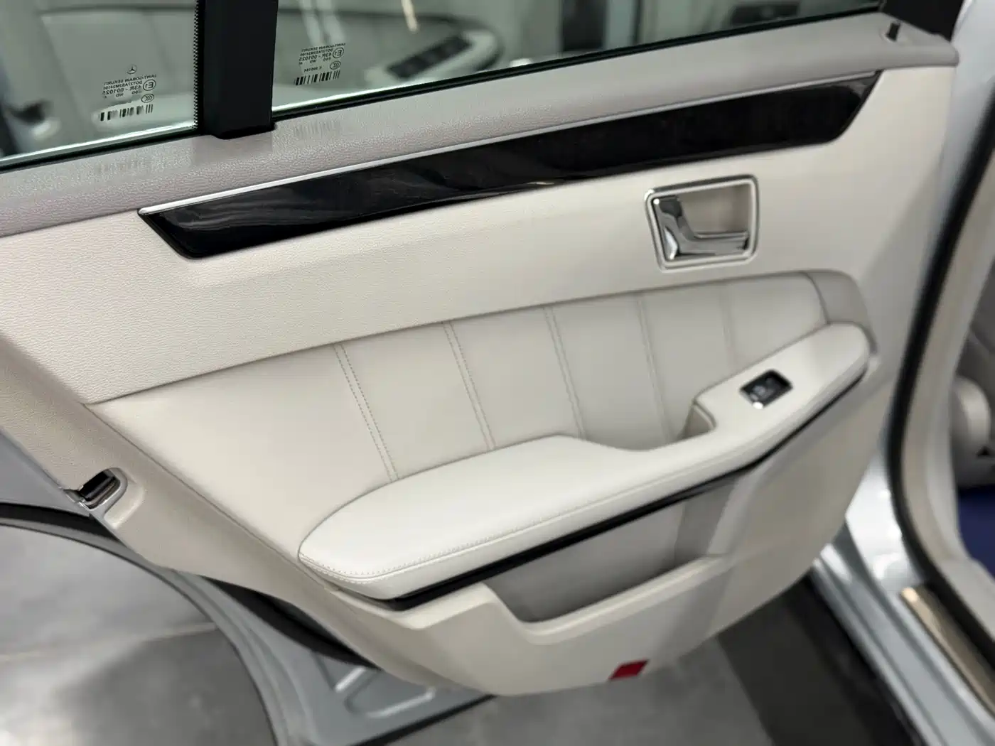 Mercedes-Benz E-Class (Import) 2010 E 200 CGI Elegance фото 11