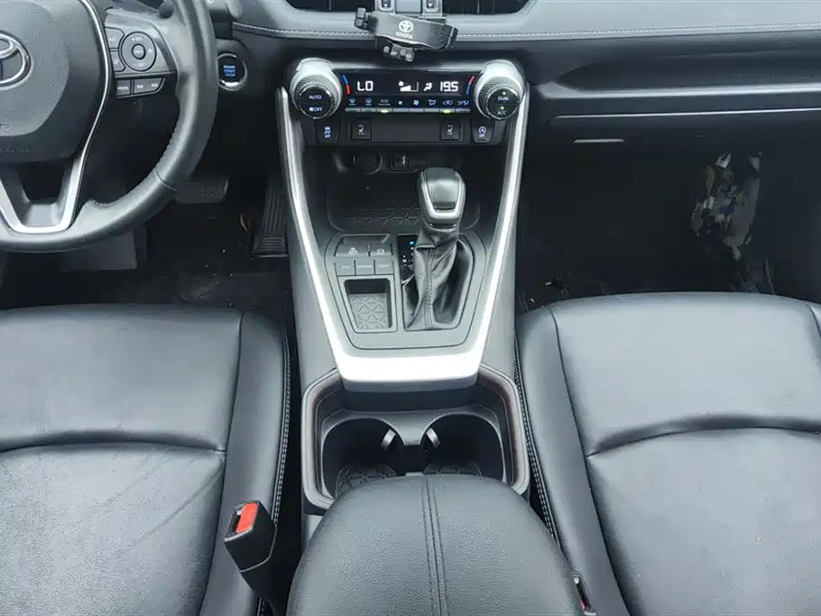 Toyota RAV4 Rongfang 2021 2.0L CVT 2WD Trend PLUS фото 16