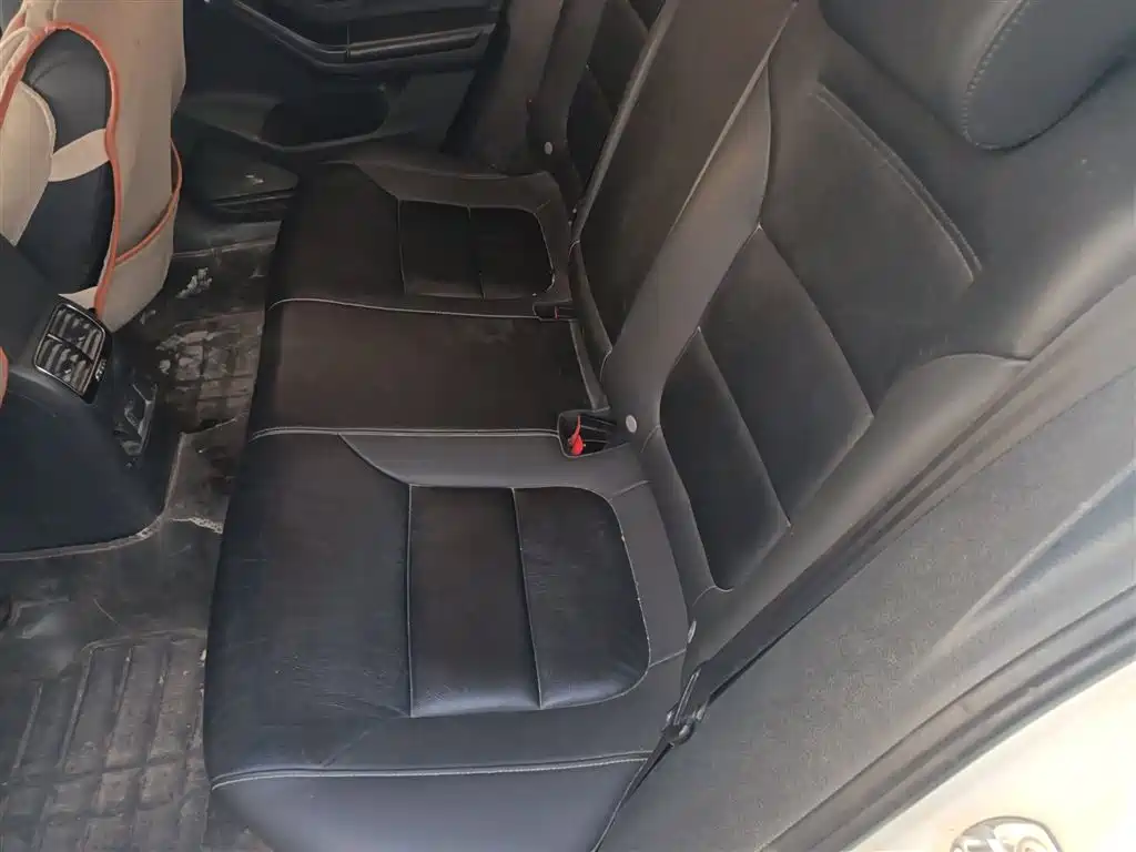 Volkswagen Sagitar 2017 1.6L Manual Comfort фото 15