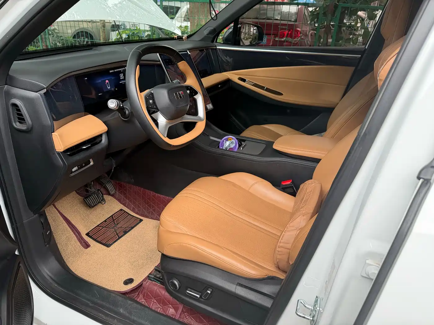 Geely Galaxy Galaxy L7 2024 1.5T 115km MAX Soaring Dragon Edition фото 3