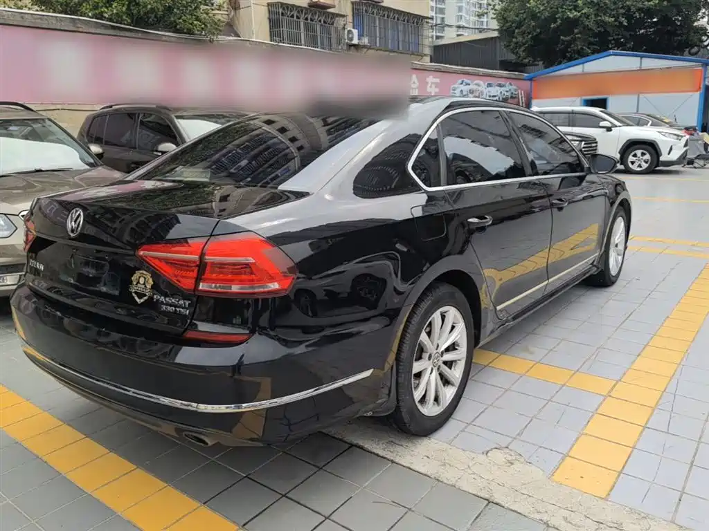 Volkswagen Passat 2016 330TSI DSG Honor Edition фото 7